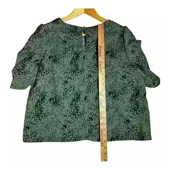 Ophelia Roe Blouse L green black animal print 1 button back Rouched Puff Sleeve - Picture 3 of 8